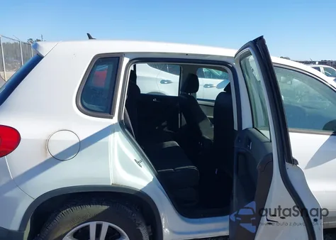 2014 Volkswagen Tiguan S z USA, uszkodzony, nr VIN WVGAV3AX3EW567791